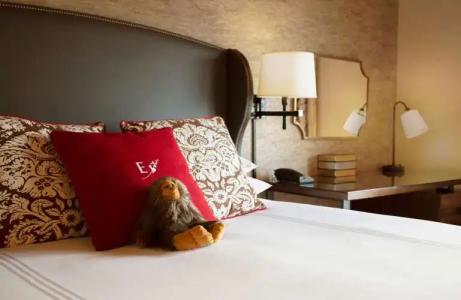 The Edgewater, a Noble House - 64