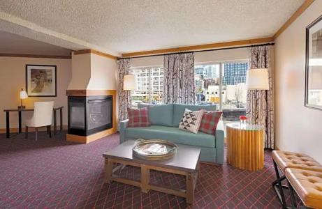 The Edgewater, a Noble House - 165