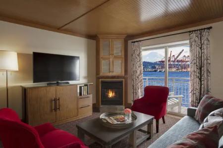 The Edgewater, a Noble House - 7