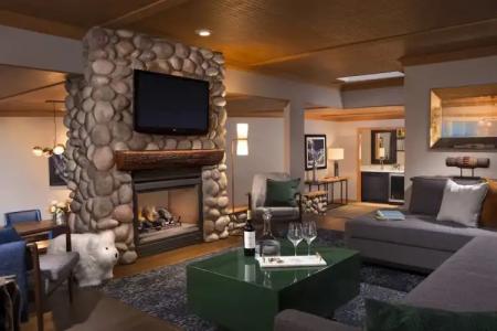 The Edgewater, a Noble House - 163