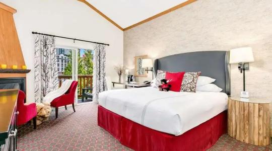 The Edgewater, a Noble House - 105