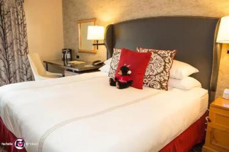 The Edgewater, a Noble House - 100