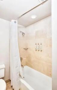 Renaissance Seattle - 14