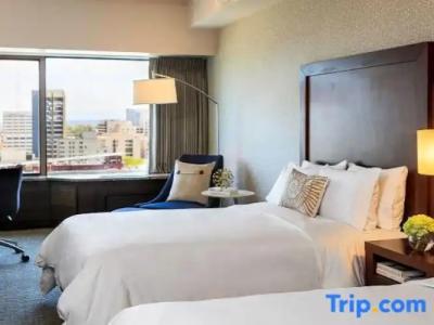 Renaissance Seattle - 74