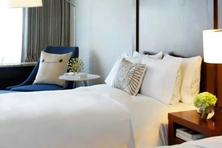 Renaissance Seattle - 3