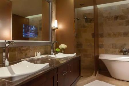 Renaissance Seattle - 128