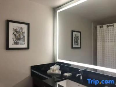 Renaissance Seattle - 55