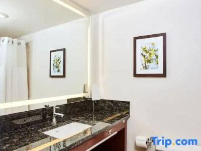 Renaissance Seattle - 54