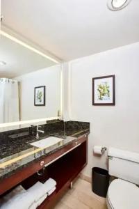 Renaissance Seattle - 112