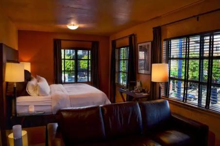 The Inn at El Gaucho - 2