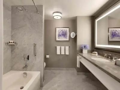 Fairmont Olympic - - 99