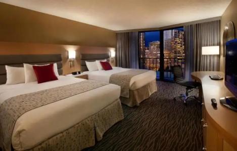 Warwick Seattle - 75
