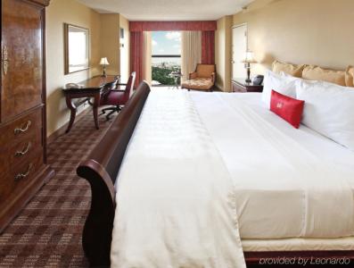Crowne Plaza DALLAS MARKET CTR - LOVE FIELD by IHG - 6