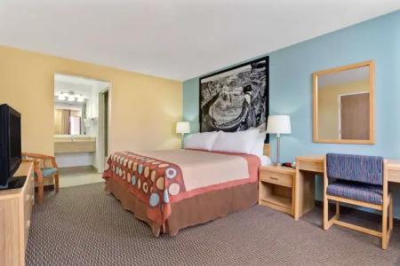 Super 8 by Wyndham Irving/DFW Apt/North - 14