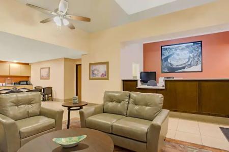Super 8 by Wyndham Irving/DFW Apt/North - 12