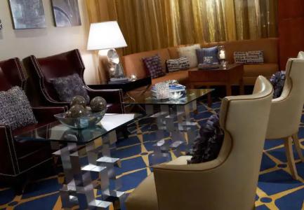 Renaissance Dallas - 38