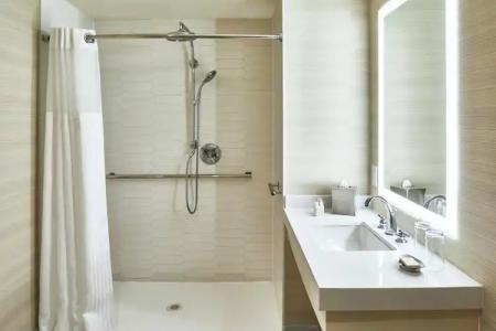 Renaissance Dallas - 52