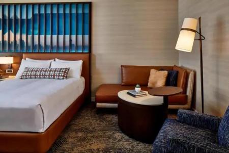 Renaissance Dallas - 54