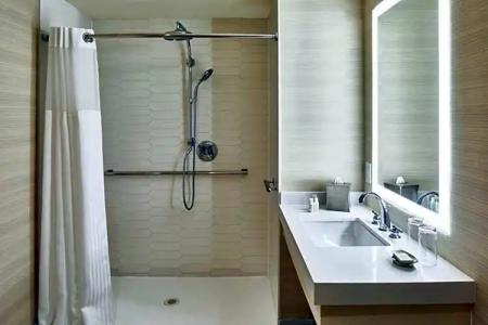 Renaissance Dallas - 95