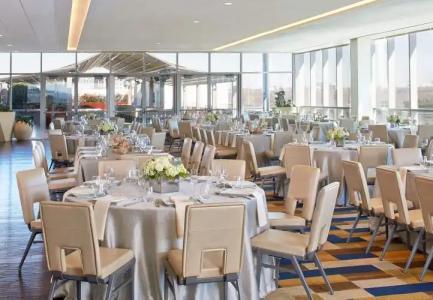 Renaissance Dallas - 24