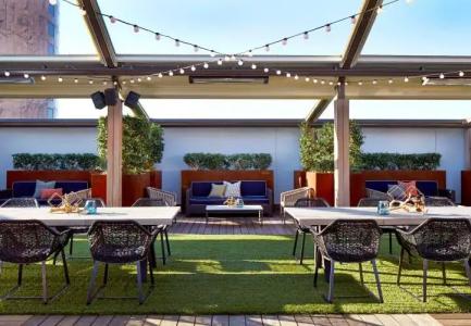 Renaissance Dallas - 22