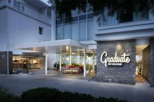 Graduate by Hilton Dallas, Dallas