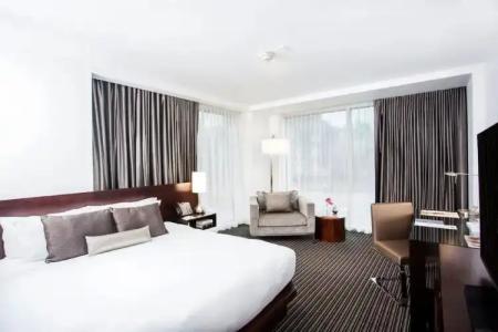 Graduate by Hilton Dallas - 84