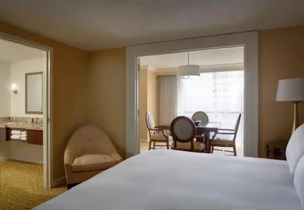 Dallas/Addison Marriott Quorum by the Galleria - 5