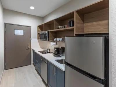 Quality Inn & Suites DFW North - 34