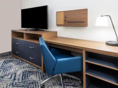 Quality Inn & Suites DFW North - 35