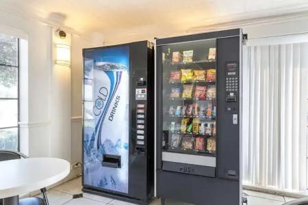 Motel 6 Dallas, TX - Market Center - 11