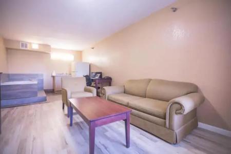 The Crossroads & Suites - 29