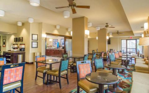 Hampton Inn Dallas/Irving-Las Colinas - 32