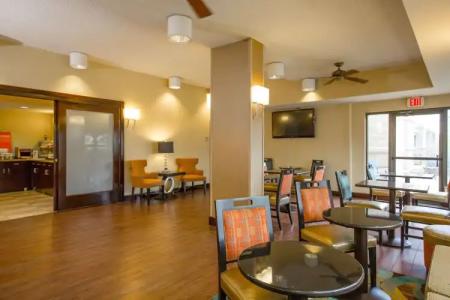 Hampton Inn Dallas/Irving-Las Colinas - 30
