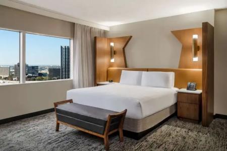 Hilton Dallas Lincoln Centre by the Galleria - 40