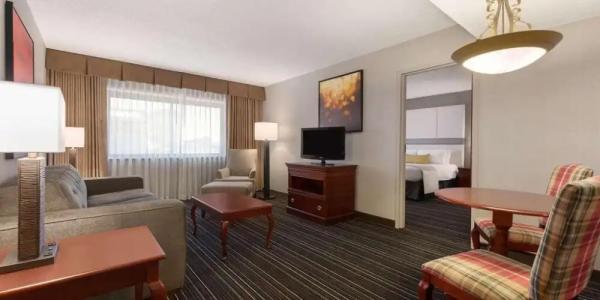 Wyndham Dallas Suites - Park Central - 53