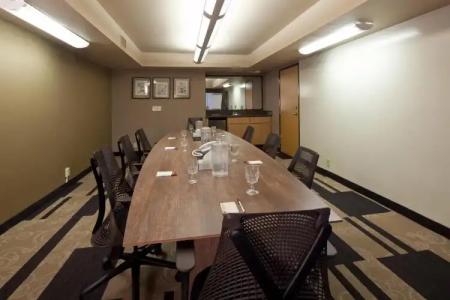 Best Western Plus Scottsdale Thunderbird Suites - 16