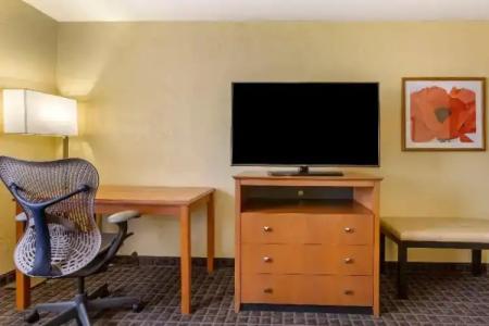Best Western Plus Scottsdale Thunderbird Suites - 56