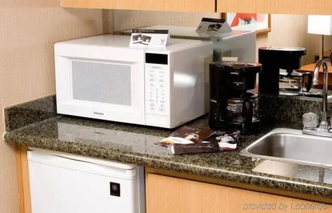 Best Western Plus Scottsdale Thunderbird Suites - 29