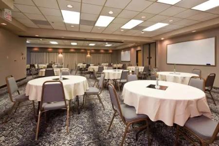 Best Western Plus Scottsdale Thunderbird Suites - 26