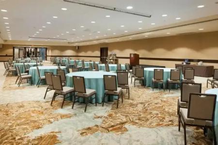 Sheraton Waikiki Beach Resort - 15