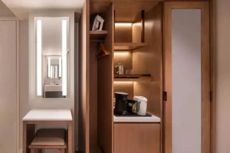 Sheraton Waikiki Beach Resort - 81