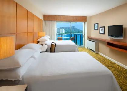 Sheraton Waikiki Beach Resort - 2