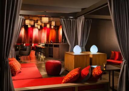 Sheraton Waikiki Beach Resort - 46