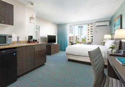 Courtyard Waikiki Beach - 39