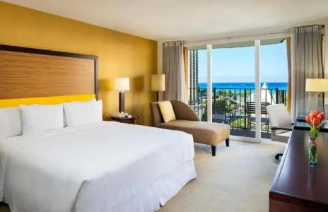 Hilton Waikiki Beach Resort & Spa - 58