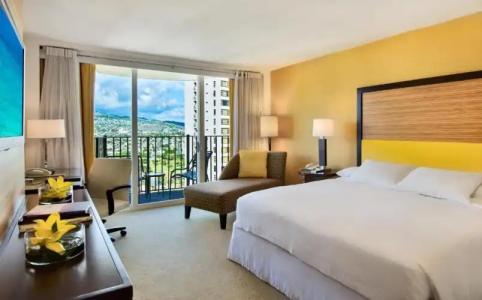 Hilton Waikiki Beach Resort & Spa - 52