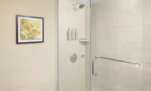 Hilton Waikiki Beach Resort & Spa - 53