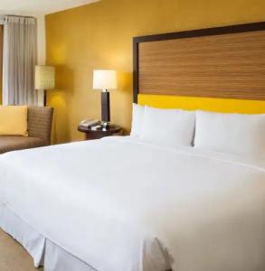 Hilton Garden Inn Waikiki Beach, - 56