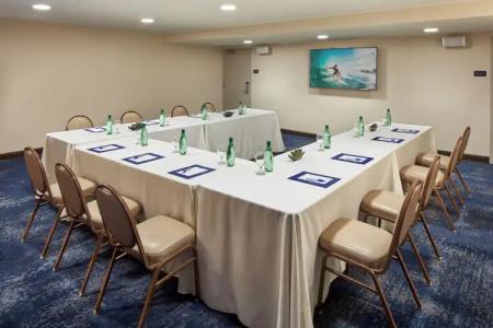 Hilton Garden Inn Waikiki Beach, - 19